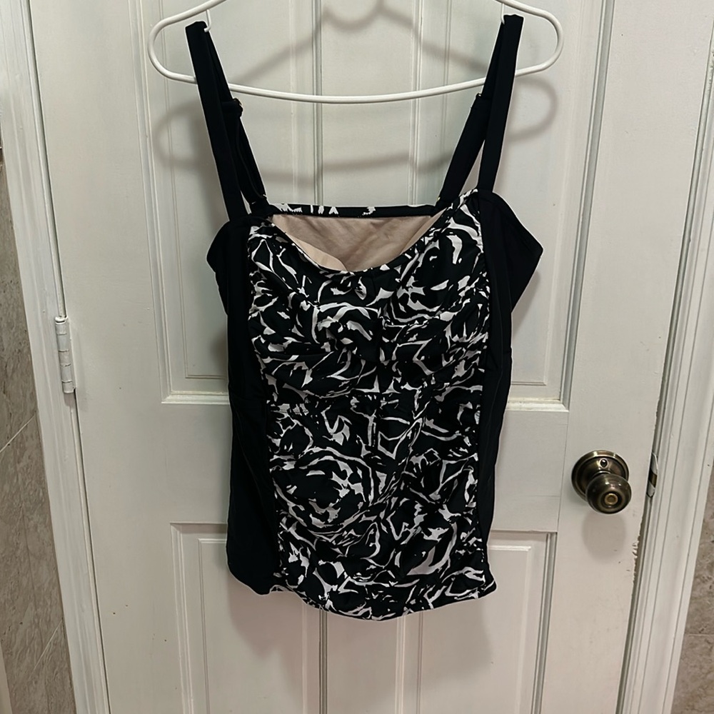 Black and White Tankini Top from Ava & Viv